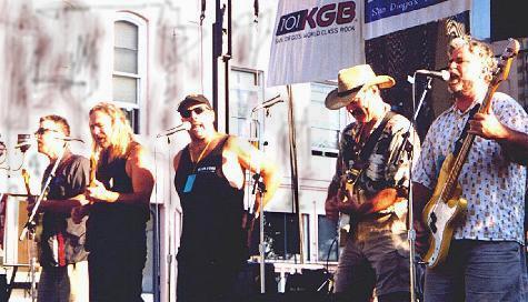 band1099.jpg (35986 bytes)